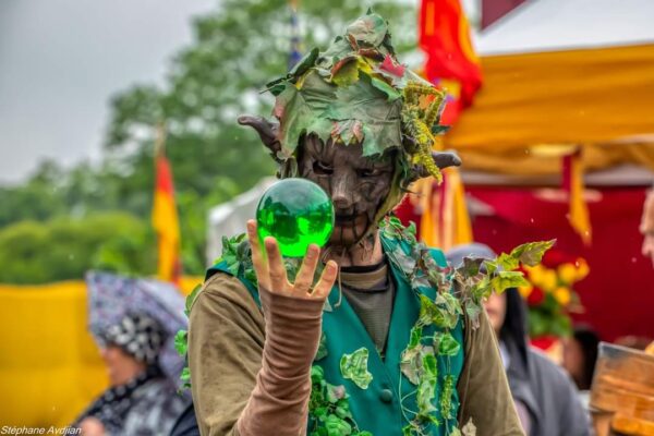 les esprits de la Forêt lou mirabeou jongleur